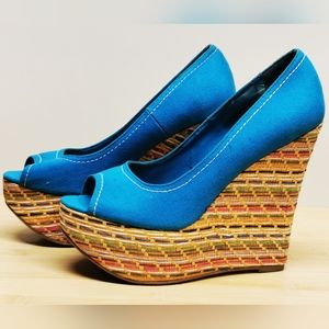 Peep toe wedges